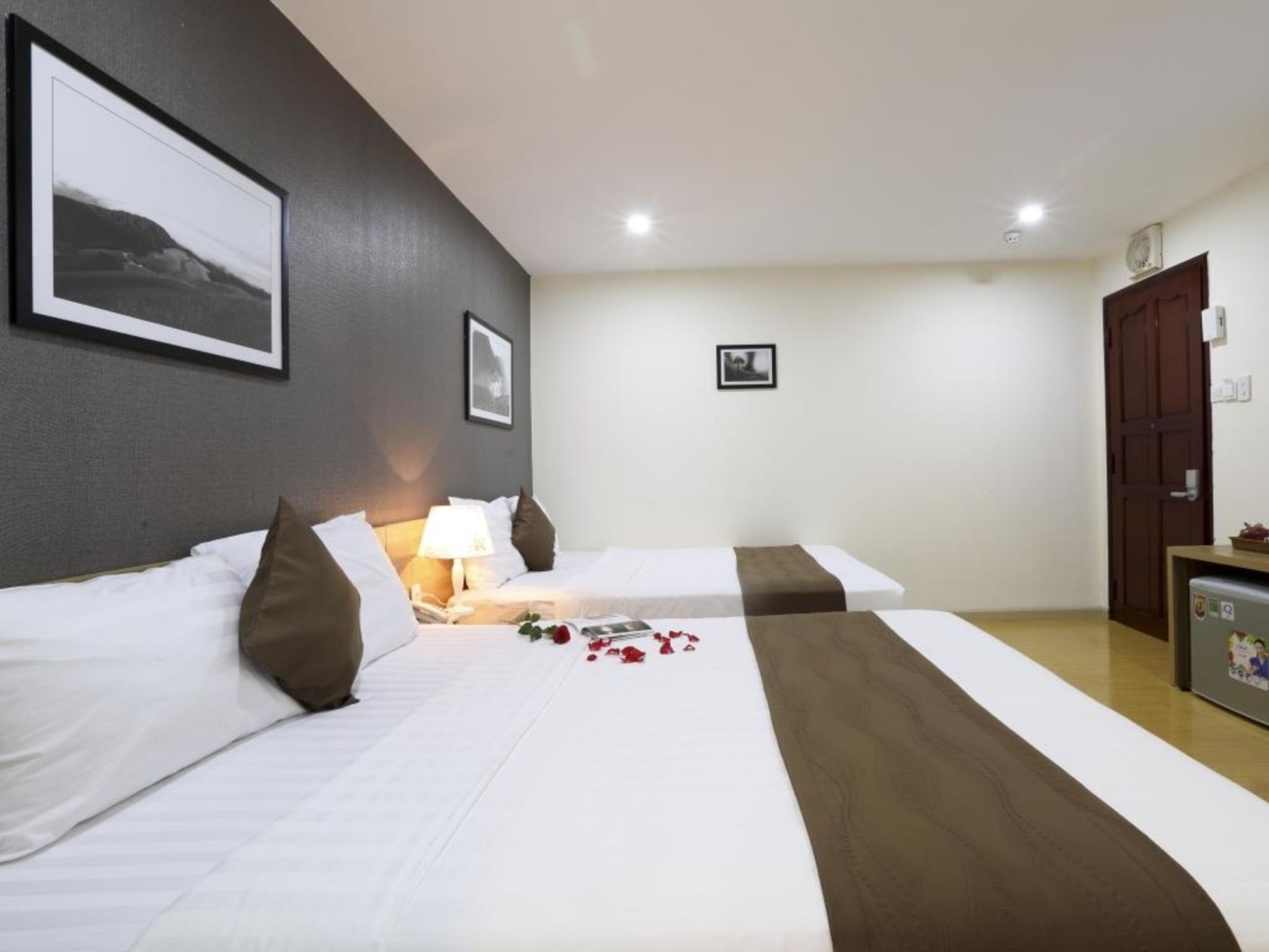 Thu Hien Hotel Nha Trang Bagian luar foto